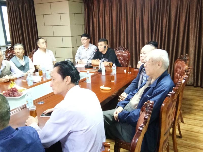 许淮讲话.jpg 许淮讲话.jpg